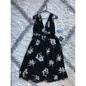 Queen of Hearts Black Floral Print Midi Dress